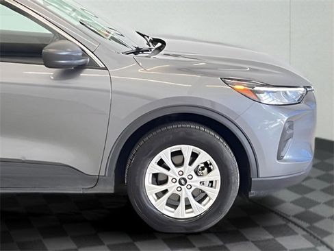 Used 2023 Ford Escape Active image 10