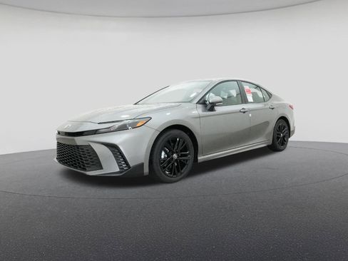 New 2026 Toyota Camry SE image 17