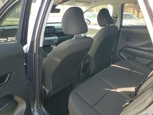 Used 2025 Hyundai Kona SEL image 25