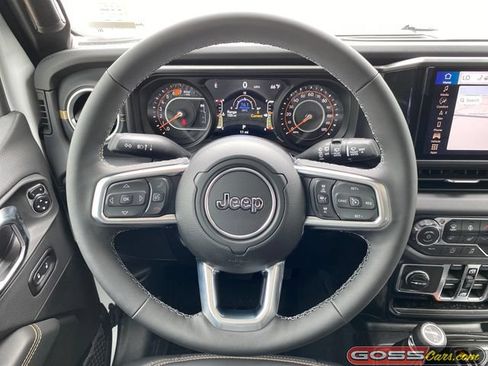 New 2026 Jeep Wrangler Unlimited Sahara AWD/4WD image 18