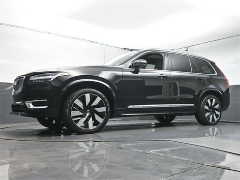 Certified 2023 Volvo XC90 T8 Ultimate w/ Protection Package Premier image 37