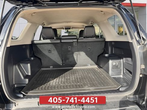 Used 2018 Toyota 4Runner SR5 Premium AWD/4WD image 37