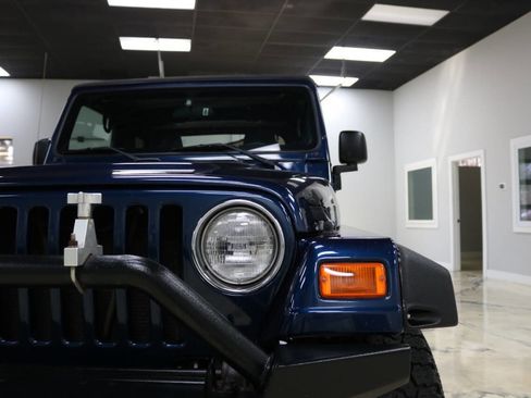 Used 2004 Jeep Wrangler Rubicon image 24