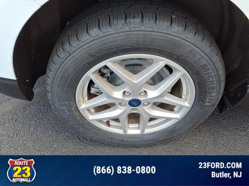 Certified 2022 Ford Edge SE image 8