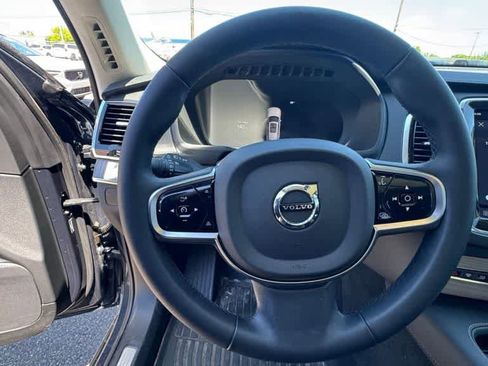 Used 2025 Volvo XC90 B6 Ultra AWD/4WD image 24