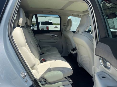 Used 2023 Volvo XC90 B6 Core w/ Protection Package Premier AWD/4WD image 29