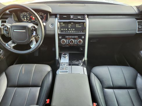 Used 2019 Land Rover Discovery HSE image 31