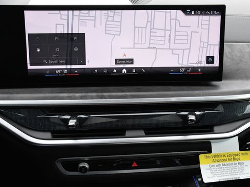 Used 2026 BMW X5 xDrive40i w/ Climate Comfort Package image 14