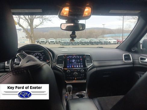 Used 2019 Jeep Grand Cherokee Altitude image 24