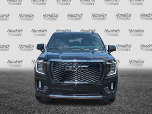 Used 2023 GMC Yukon Denali Ultimate AWD/4WD image 3