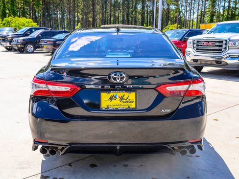 Used 2020 Toyota Camry XSE FWD image 5