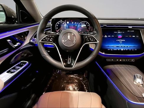 Used 2026 Mercedes-Benz E 350 4MATIC Sedan image 6