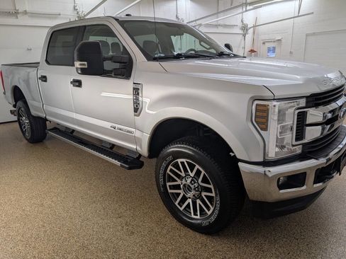 Used 2018 Ford F250 XLT w/ XLT Value Package image 5