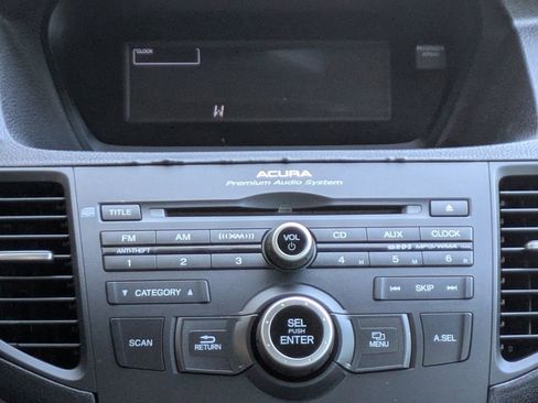 Used 2010 Acura TSX Sedan image 16