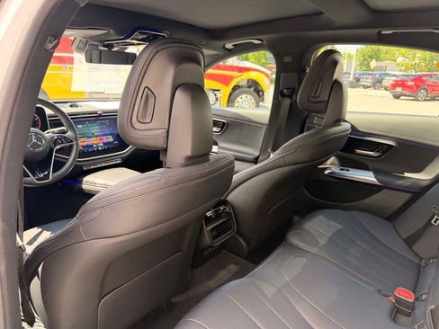 Used 2024 Mercedes-Benz E 350 4MATIC Sedan image 15