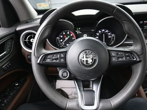 Used 2020 Alfa Romeo Stelvio Ti image 8