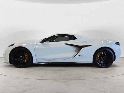 Used 2025 Chevrolet Corvette Z06 w/ Battery Protection Package RWD image 8