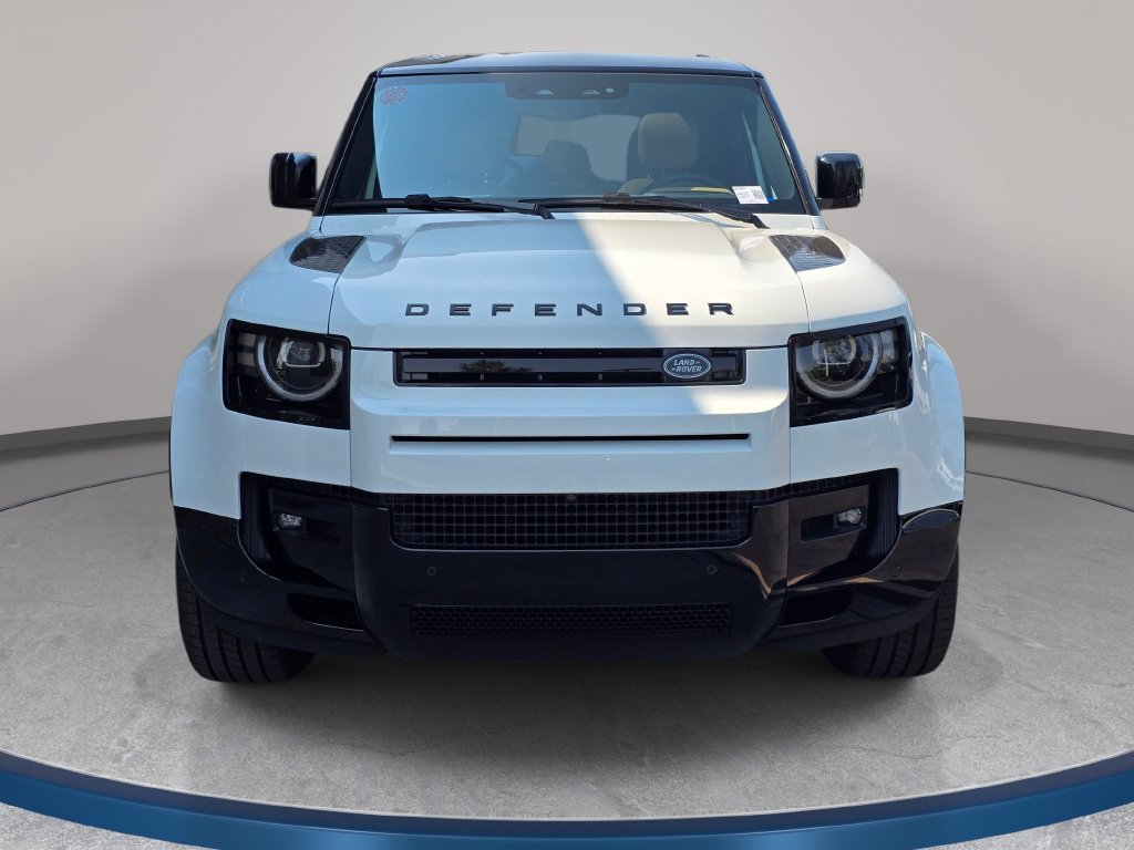 New 2026 Land Rover Defender 110 X-Dynamic SE AWD/4WD image 2