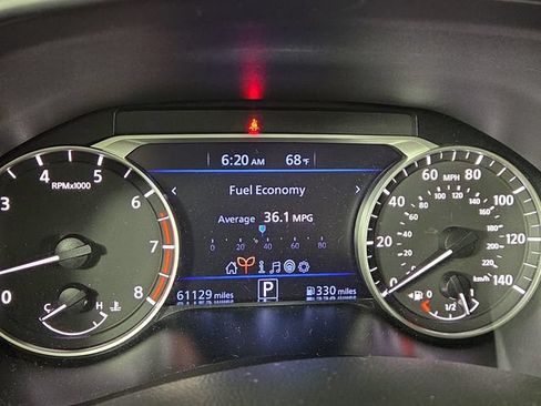 Used 2024 Nissan Altima 2.5 SR FWD image 15
