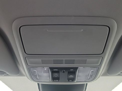 Used 2023 Honda Odyssey EX-L image 34