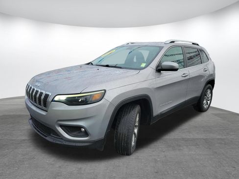 Used 2020 Jeep Cherokee Latitude Plus AWD/4WD image 3