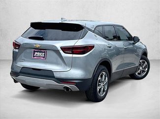 Used 2023 Chevrolet Blazer LT FWD video 2