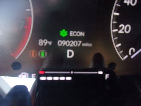 Used 2023 Honda Civic Sport image 17