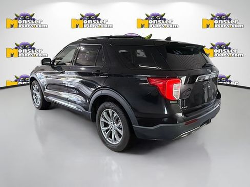 Used 2022 Ford Explorer XLT AWD/4WD image 6