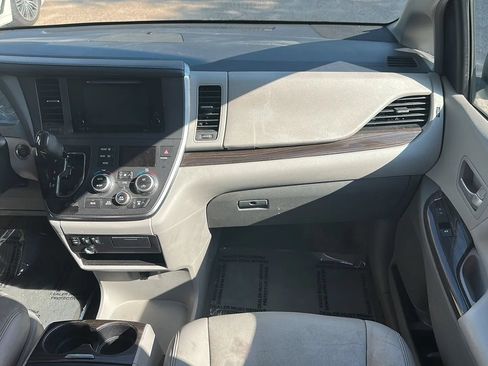 Used 2015 Toyota Sienna XLE w/ XLE Navigation Package AWD/4WD image 26