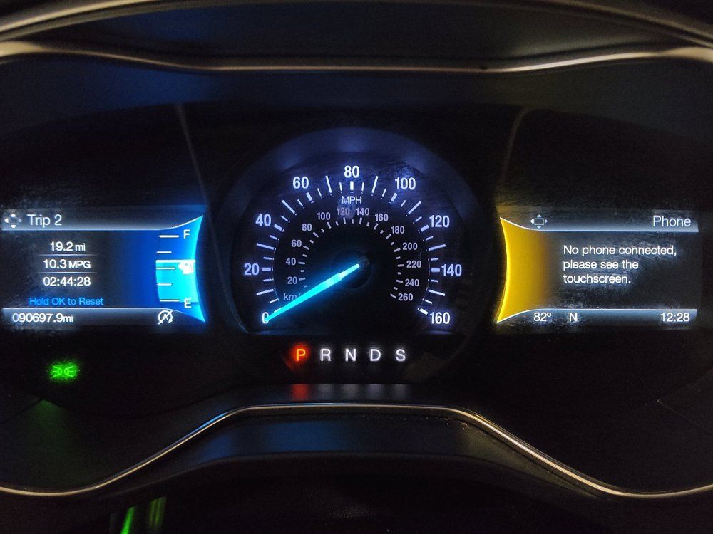 Used 2018 Ford Fusion SE w/ Fusion SE Technology Package FWD image 23