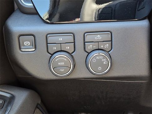 New 2026 Chevrolet Silverado 2500 LT image 30