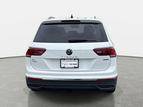 Used 2022 Volkswagen Tiguan SE image 6
