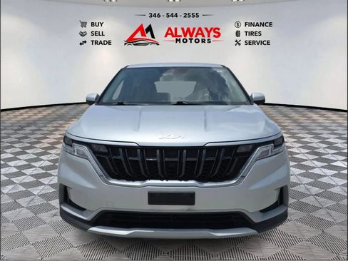 Used 2022 Kia Carnival LX FWD image 5