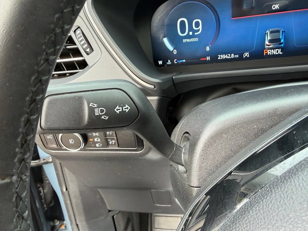 Certified 2025 Ford Escape Platinum AWD/4WD image 36