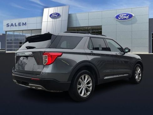 Certified 2023 Ford Explorer XLT w/ Equipment Group 202A AWD/4WD image 3