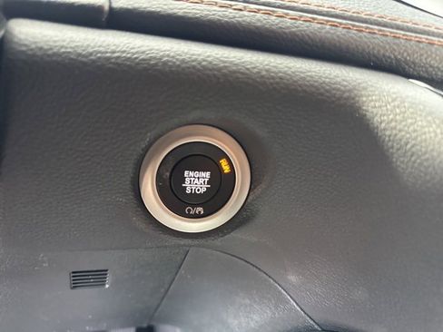 New 2026 Chrysler Pacifica Pinnacle image 19