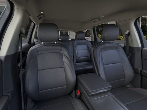 New 2026 Lincoln Nautilus Premier image 10