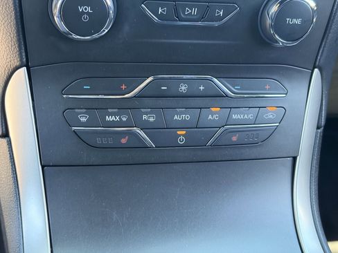 Used 2020 Ford Edge ST-Line FWD image 23