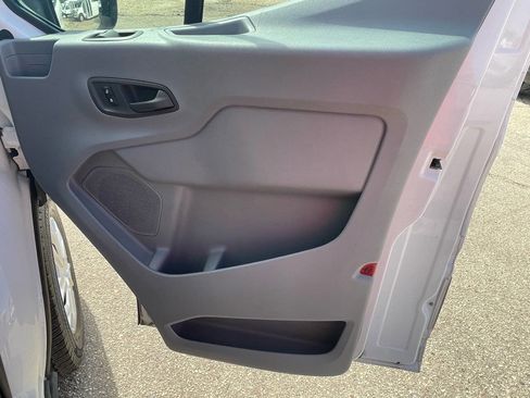 Used 2019 Ford Transit 150 XLT image 16