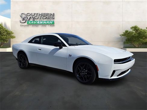 New 2024 Dodge Charger R/T w/ Plus Group image 7