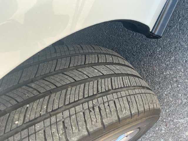 Certified 2023 Honda Accord EX image 28