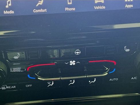 New 2025 Jeep Grand Cherokee L Limited w/ Black Appearance Package image 20