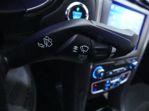 Used 2020 Ford Fusion SE FWD image 21