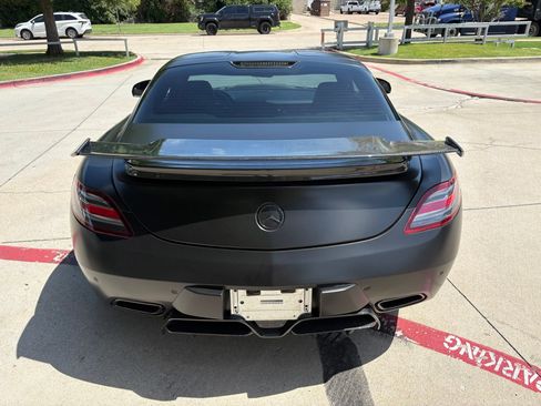 Used 2011 Mercedes-Benz SLS AMG Coupe image 5