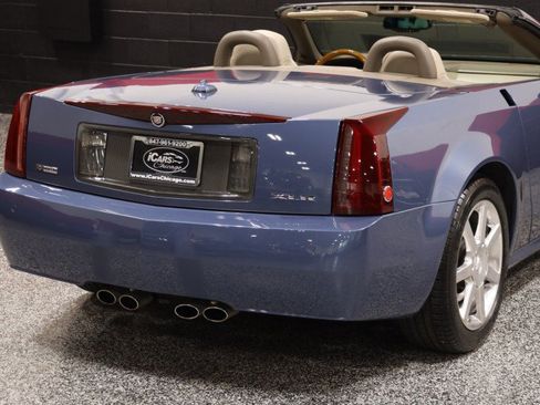 Used 2005 Cadillac XLR RWD image 31