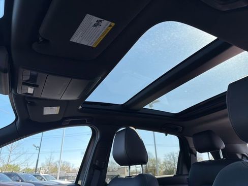 New 2025 MAZDA CX-90 Plug-In Hybrid w/ Premium Plus AWD/4WD image 22