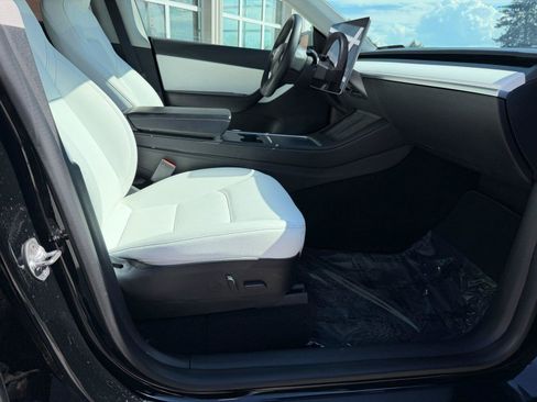 Used 2022 Tesla Model Y Performance AWD/4WD image 23