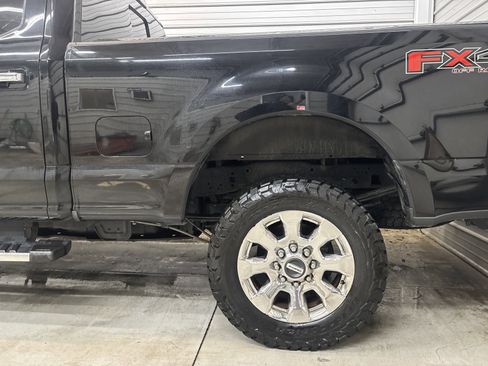 Used 2018 Ford F250 Lariat w/ Lariat Ultimate Package image 6