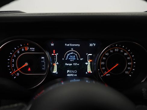 Used 2019 Jeep Wrangler Unlimited Sahara w/ Uconnect 4C Nav & Sound Group image 20