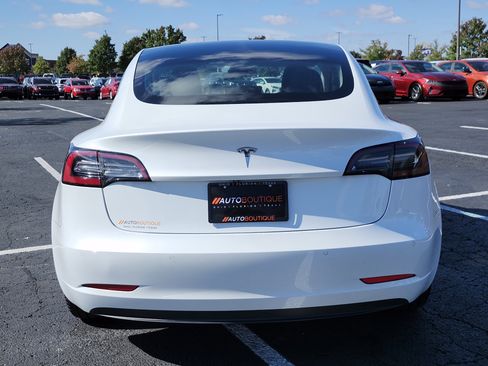 Used 2019 Tesla Model 3 Standard Range Plus image 9